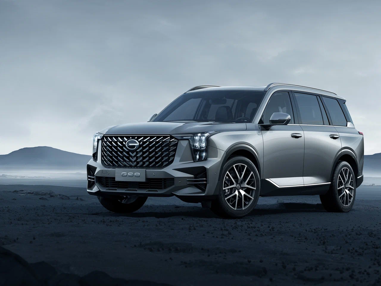 GAC GS8 на фоне горного пейзажа